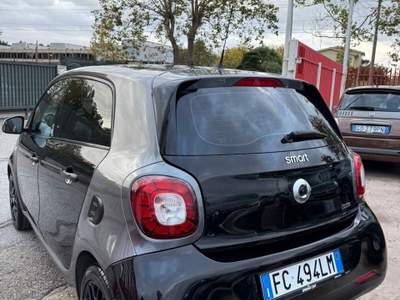Smart ForFour 70 1.0 Passion Nero usata Aprilia