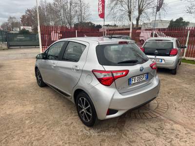 Toyota Yaris 5 porte Active Nero usata Aprilia