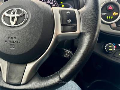 Toyota Yaris unico proprietario, tagliandi casa madre Bianco usata Palmi