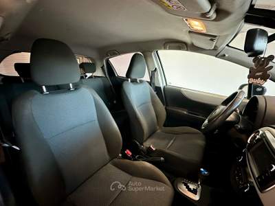 Toyota Yaris unico proprietario, tagliandi casa madre Bianco usata Palmi