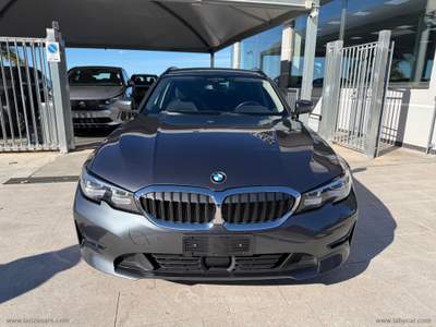 BMW Serie 3 320d 320d xDrive Touring Business Advantage Grigio usata TORRENOVA