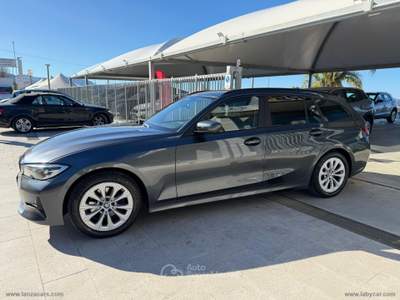 BMW Serie 3 320d 320d xDrive Touring Business Advantage Grigio usata TORRENOVA