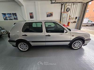 Volkswagen Golf Golf 5p 2.0 Gti Edition Air Grigio usata Piancogno