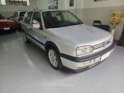 Volkswagen Golf Golf 5p 2.0 Gti Edition Air Grigio usata Piancogno