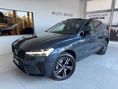 Volvo XC60 B4 (d) AWD automatico Plus Dark Blu/Azzurro usata Ripalimosani
