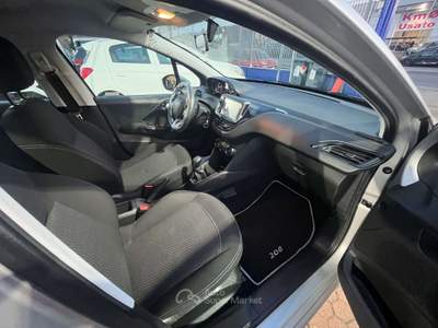 Peugeot 208 208 I  5p 1.2 puretech Active gpl 82cv Grigio usata Torino