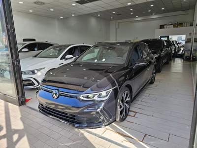 Volkswagen Golf Rline 2.0 TDI DSG Led Matrix R Line Tetto Navi Cam Nero usata Campi Bisenzio