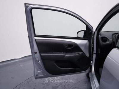 Peugeot 108 1.0 e-VTi 72cv 5 porte Active Argento usata Pozzuoli