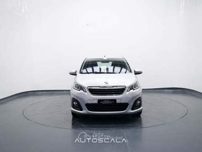 Peugeot 108 1.0 e-VTi 72cv 5 porte Active Argento usata Pozzuoli