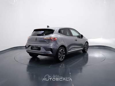 Renault Clio 1.0 TCe 90cv 5 porte Techno Grigio usata Pozzuoli