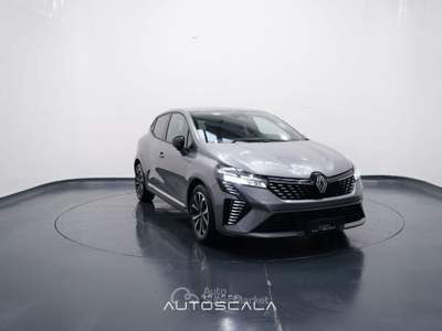 Renault Clio 1.0 TCe 90cv 5 porte Techno Grigio usata Pozzuoli