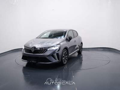 Renault Clio 1.0 TCe 90cv 5 porte Techno Grigio usata Pozzuoli
