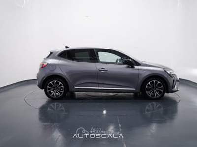 Renault Clio 1.0 TCe 90cv 5 porte Techno Grigio usata Pozzuoli