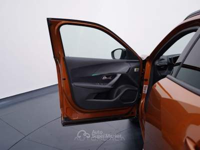 Peugeot 2008 1.2 PureTech 100cv S&S Allure Pack Arancione usata Pozzuoli