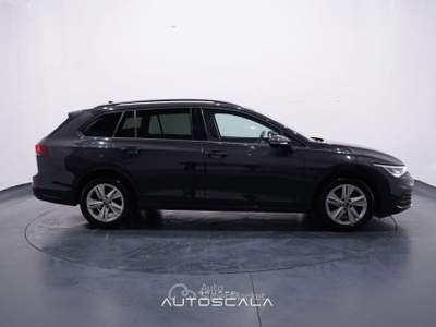 Volkswagen Golf Variant 1.5 TGI 130cv Metano Life Grigio usata Pozzuoli