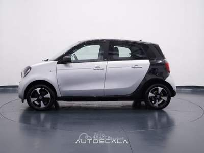 Smart ForFour 1.0 70cv GPL Passion #Navy #Led Nero usata Pozzuoli