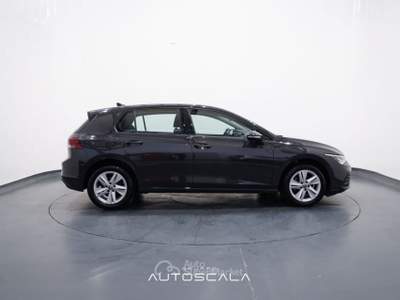 Volkswagen Golf 1.0 TSI 110cv EVO DSG Life Grigio usata Pozzuoli