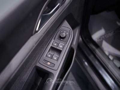 Volkswagen Golf 1.0 TSI 110cv EVO DSG Life Grigio usata Pozzuoli
