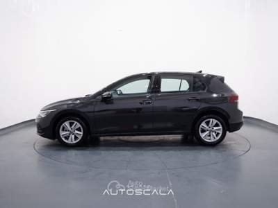 Volkswagen Golf 1.0 TSI 110cv EVO DSG Life Grigio usata Pozzuoli