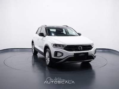 Volkswagen T-Roc 1.5 TSI 150cv ACT DSG Life Bianco usata Pozzuoli