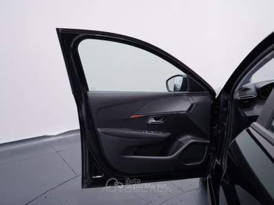 Peugeot 208 1.5 BlueHDi 100cv S&S 5 porte Active Pack Nero usata Pozzuoli