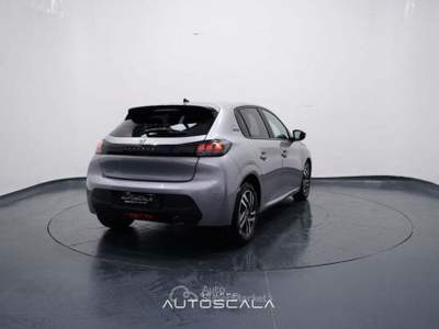 Peugeot 208 1.2 PureTech 75cv S&S 5 porte Style Grigio usata Pozzuoli