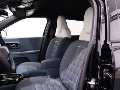 Fiat Grande Panda 1.2 Hybrid 110 CV S&S La Prima Argento usata Pozzuoli