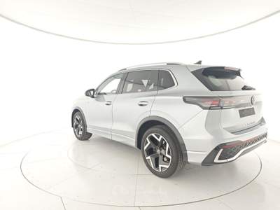 Volkswagen Tiguan 2.0 TDI 150 CV DSG R-Line Argento usata Capua