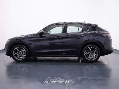 Alfa Romeo Stelvio 2.2 Turbodiesel 160 CV AT8 RWD Sprint Nero usata Pozzuoli