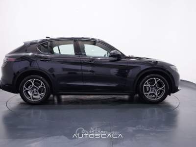 Alfa Romeo Stelvio 2.2 Turbodiesel 160 CV AT8 RWD Sprint Nero usata Pozzuoli