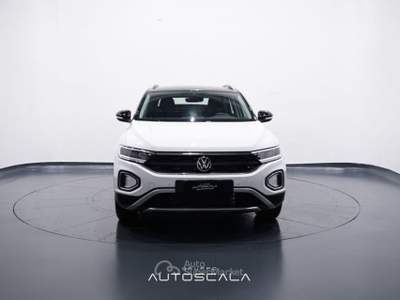 Volkswagen T-Roc 1.5 TSI 150cv ACT DSG Life Bianco usata Pozzuoli
