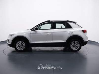 Volkswagen T-Roc 1.5 TSI 150cv ACT DSG Life Bianco usata Pozzuoli