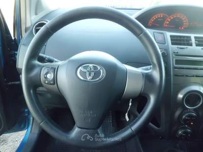 Toyota Yaris 5 porte Sol Blu/Azzurro usata Marconia di Pisticci