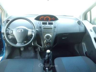 Toyota Yaris 5 porte Sol Blu/Azzurro usata Marconia di Pisticci