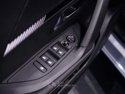 Peugeot 2008 1.2 PureTech 100cv S&S Allure Pack Vision & Drive Bianco usata Pozzuoli