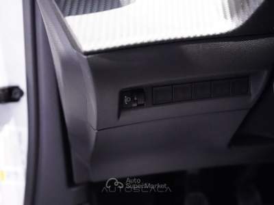 Peugeot 2008 1.2 PureTech 100cv S&S Allure Pack Vision & Drive Bianco usata Pozzuoli