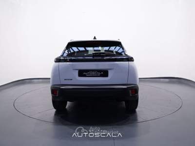 Peugeot 2008 1.2 PureTech 100cv S&S Allure Pack Vision & Drive Bianco usata Pozzuoli