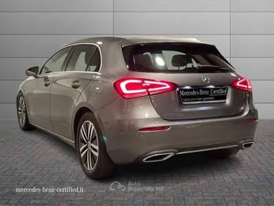 Mercedes-Benz Classe A  2018 - a 180 d sport auto Grigio usata Ancona