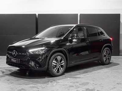 Mercedes-Benz GLA Gla 200 d automatic Nero usata Ancona