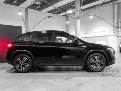 Mercedes-Benz GLA Gla 200 d automatic Nero usata Ancona
