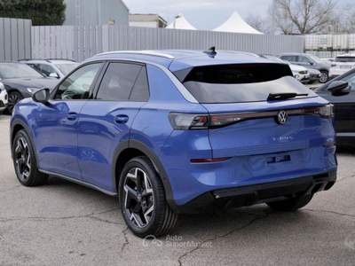 Volkswagen T-Roc NEW 1.5 eTsi 150cv R-line Dsg Blu/Azzurro usata Civita Castellana