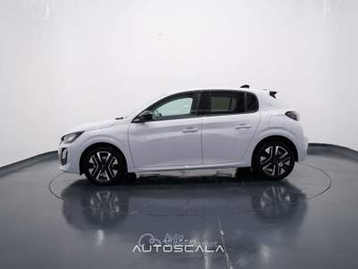 Peugeot 208 1.2 PureTech 100cv S&S 5 porte Allure Bianco usata Pozzuoli