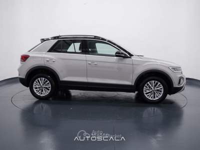 Volkswagen T-Roc 2.0 TDI SCR 150cv DSG Life Grigio usata Pozzuoli