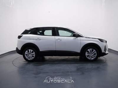 Peugeot 3008 1.2 PureTech Turbo 130cv S&S Active Pack Bianco usata Pozzuoli