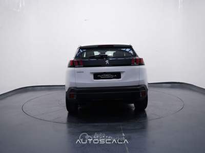 Peugeot 3008 1.2 PureTech Turbo 130cv S&S Active Pack Bianco usata Pozzuoli