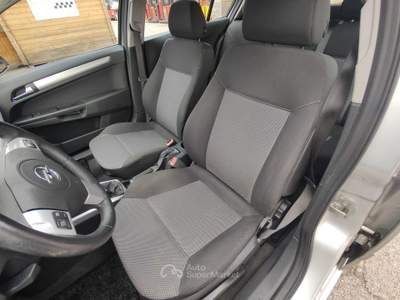 Opel Astra OK NEOPATENTATI, SOLO 65.OOOKM, SPIA MOTORE ACCESA Grigio usata Reggio nell'Emilia