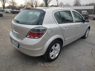 Opel Astra OK NEOPATENTATI, SOLO 65.OOOKM, SPIA MOTORE ACCESA Grigio usata Reggio nell'Emilia