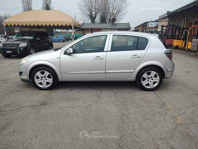 Opel Astra OK NEOPATENTATI, SOLO 65.OOOKM, SPIA MOTORE ACCESA Grigio usata Reggio nell'Emilia