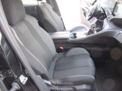 Peugeot 3008 S&S Allure Nero usata Striano