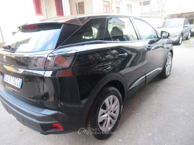 Peugeot 3008 S&S Allure Nero usata Striano